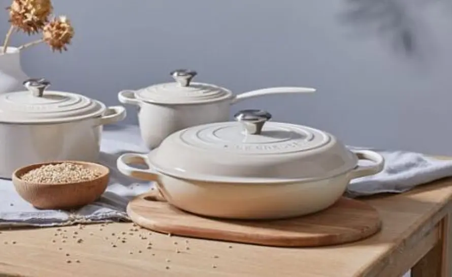 Cast Iron Dutch Pot