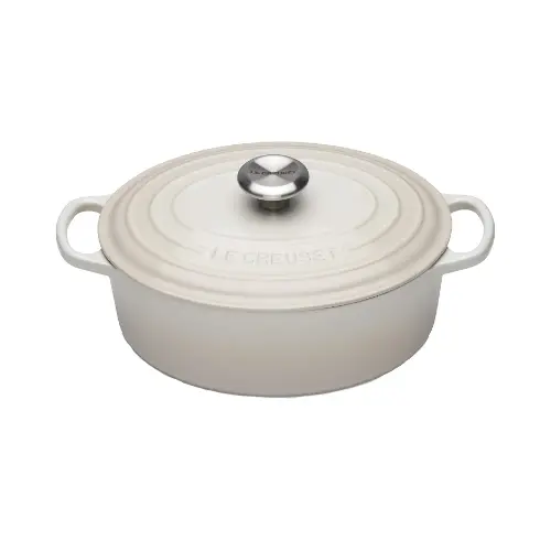 Oval dutch oven