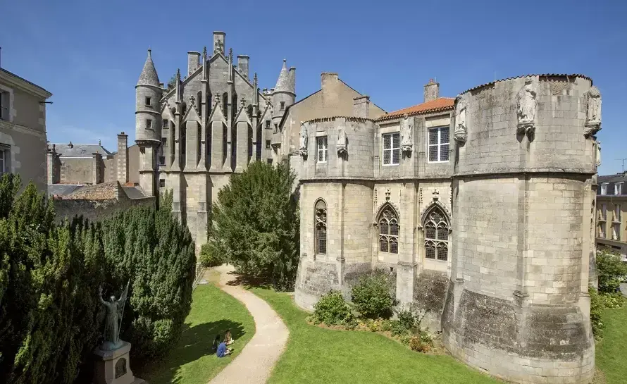 Poitiers